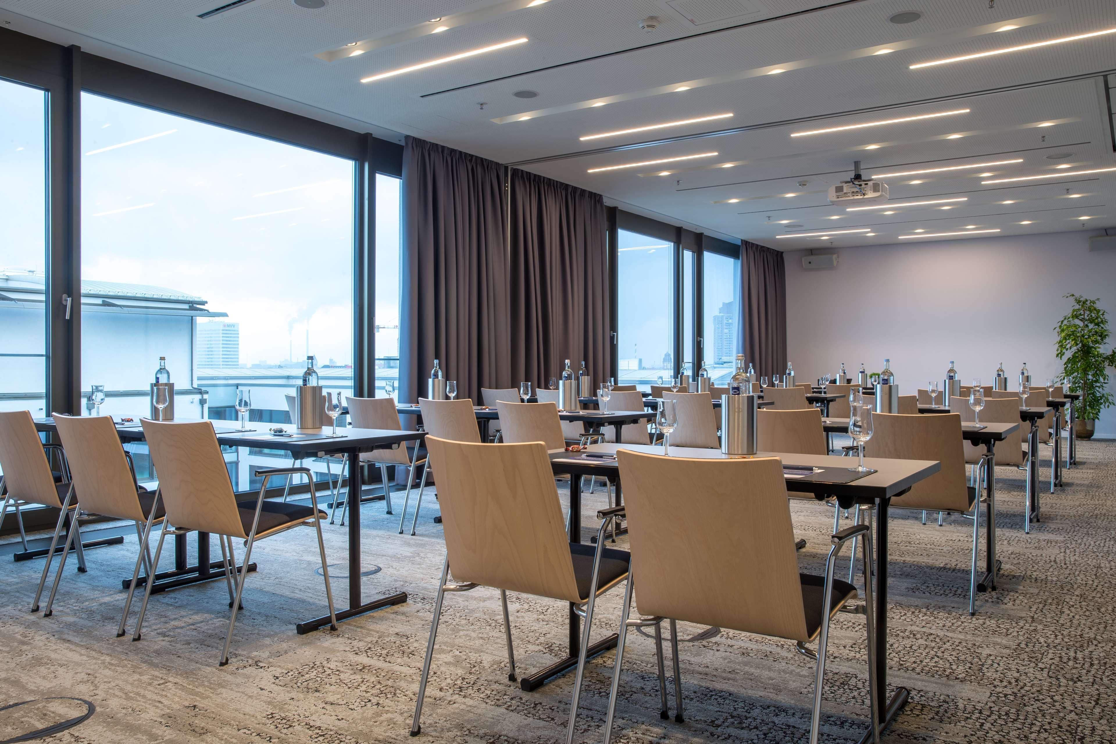 Radisson Blu Hotel, 4*